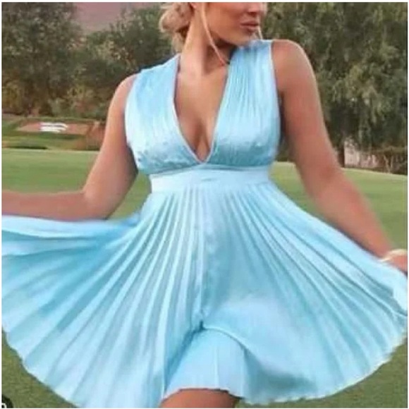 ABERCROMBIE AND FITCH Plunge Pleated Mini Dress NWT in Aqua Blue Sz. Medium Tall - Picture 13 of 16